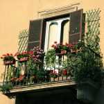 Çiçekli Balkon Mimarisi