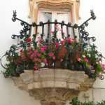 Çiçekli Balkon Mimarisi