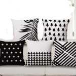 siyah beyaz dekoratif koltuk yastıkları