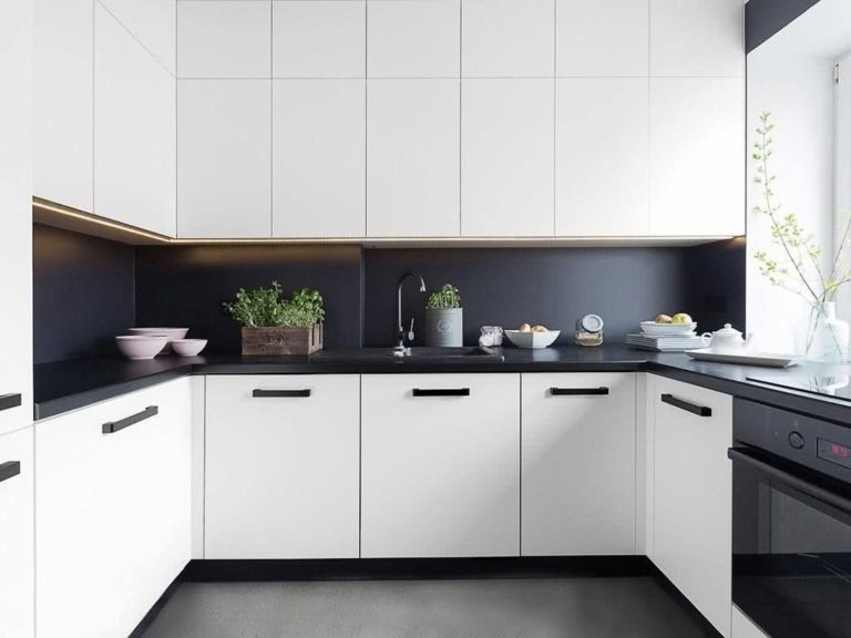 Siyah beyaz mutfak dekorasyonu